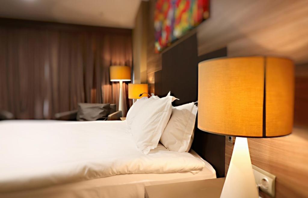 Hotel Doubletree By Hilton Ankara Incek Esterno foto