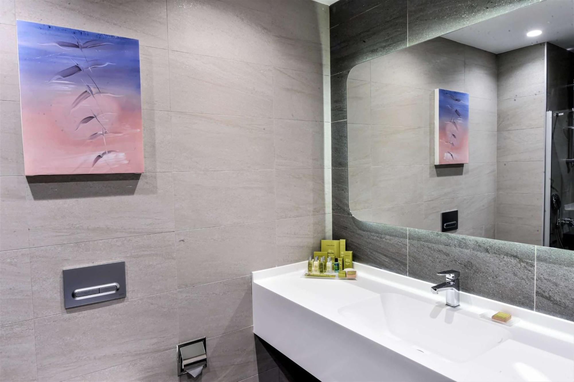 Hotel Doubletree By Hilton Ankara Incek Esterno foto