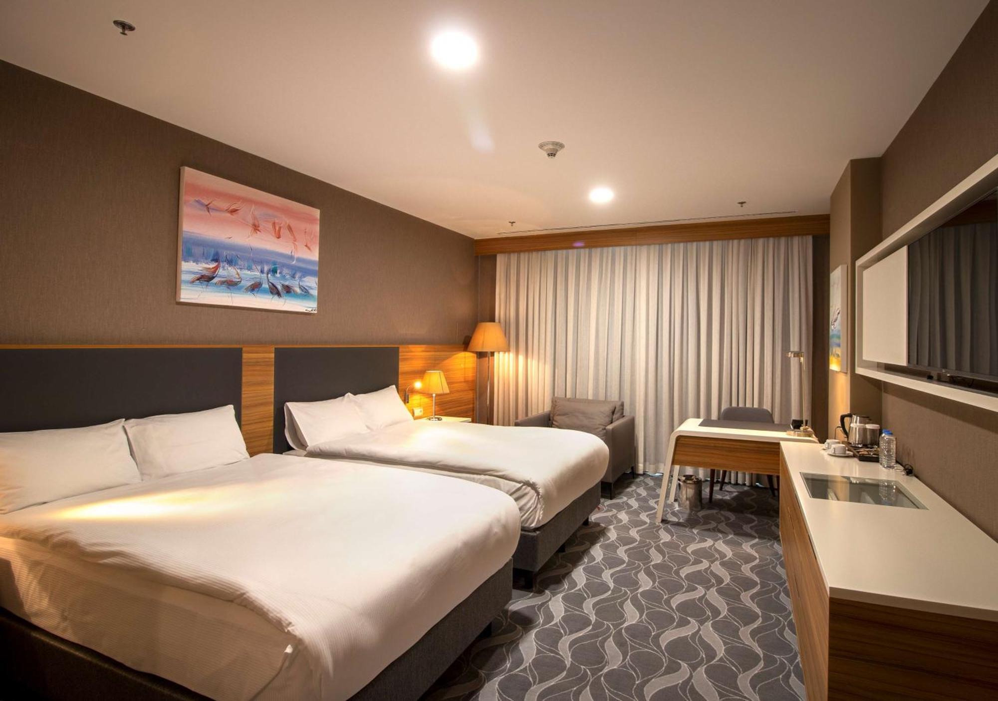 Hotel Doubletree By Hilton Ankara Incek Esterno foto